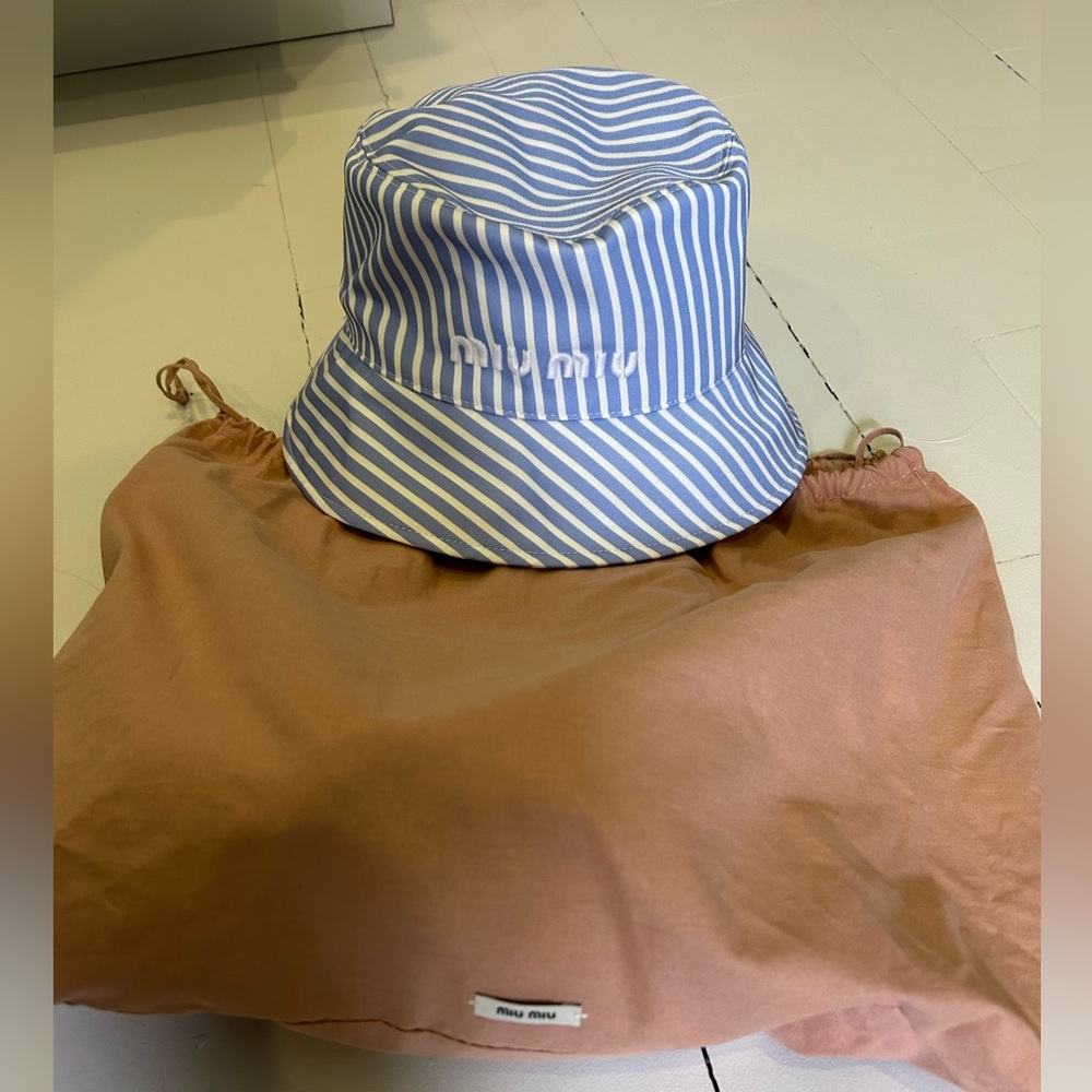 MIU MIU brand new bucket hat.